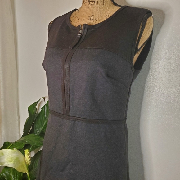 Max Studio Sleeveless Dress - Picture 2 of 4